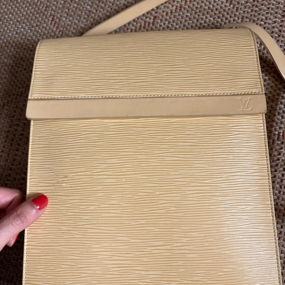 Louis Vuitton Epi Ramatuelle leather crossbody bag - Picture 4 of 9